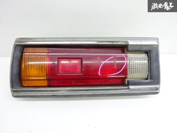 日産 純正 B310 サニー 前期 4ドア テールライト テールランプ 左右