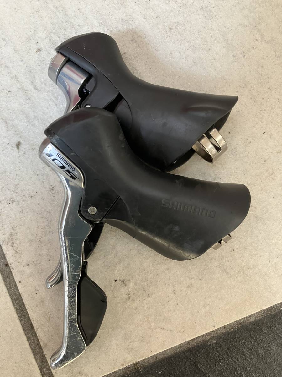 中古品シマノ105　st-5800 11S STIレバー　shimano ロードバイク　アルテグラ　傷あり使用感あり