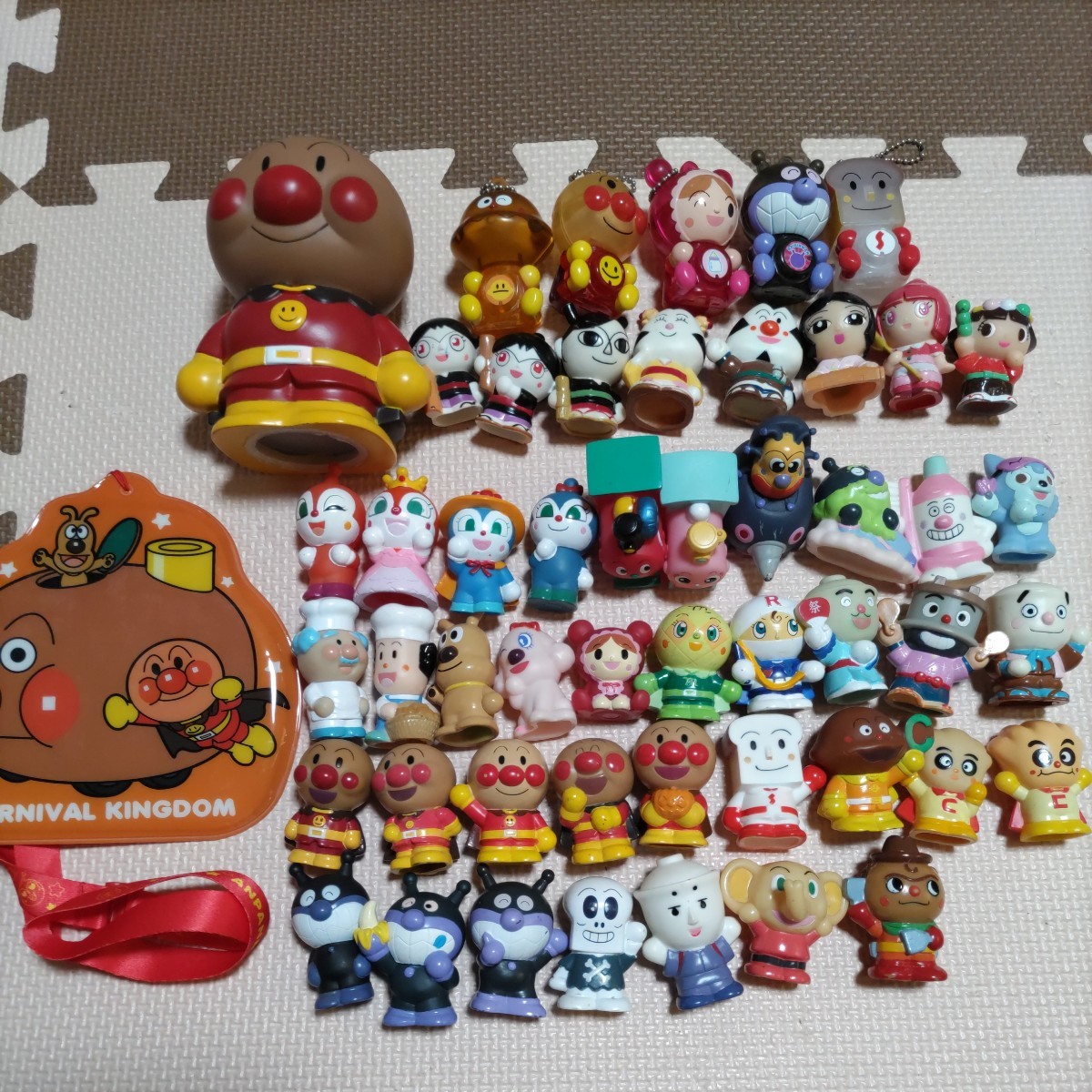 アンパンマン ソフビ 指人形 フィギュア 貯金箱 キーチェーン パス 