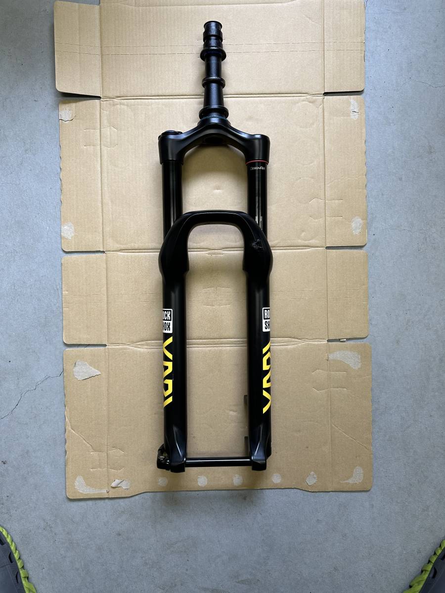 RockShox Yari RC 品質 Q: Specs ROCK SHOX ロックショックス YARI