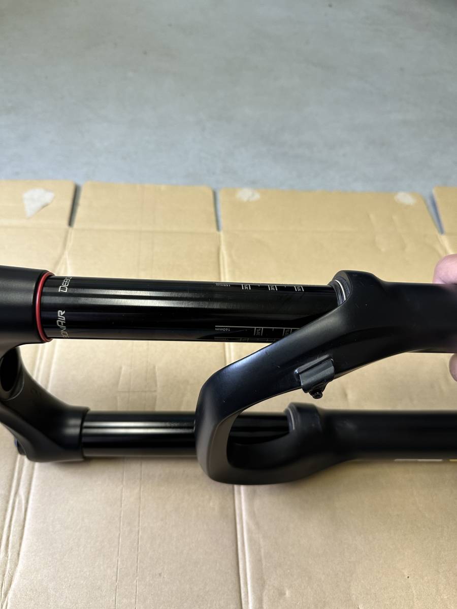 RockShox Yari RC 品質 Q: Specs ROCK SHOX ロックショックス YARI