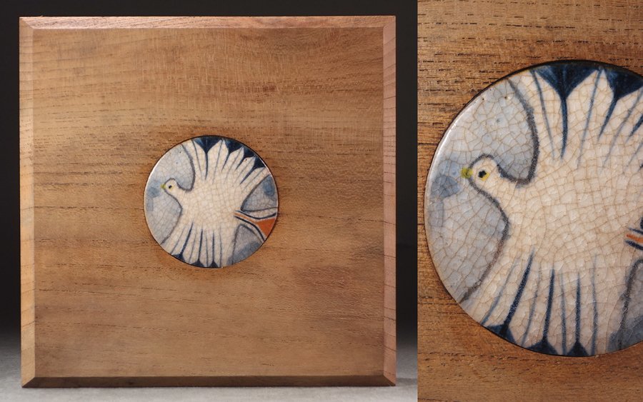 ∇花∇【加賀美栄子】作 愛らしい色絵鳥文陶額 温かみのある壁掛け陶板 ◇18