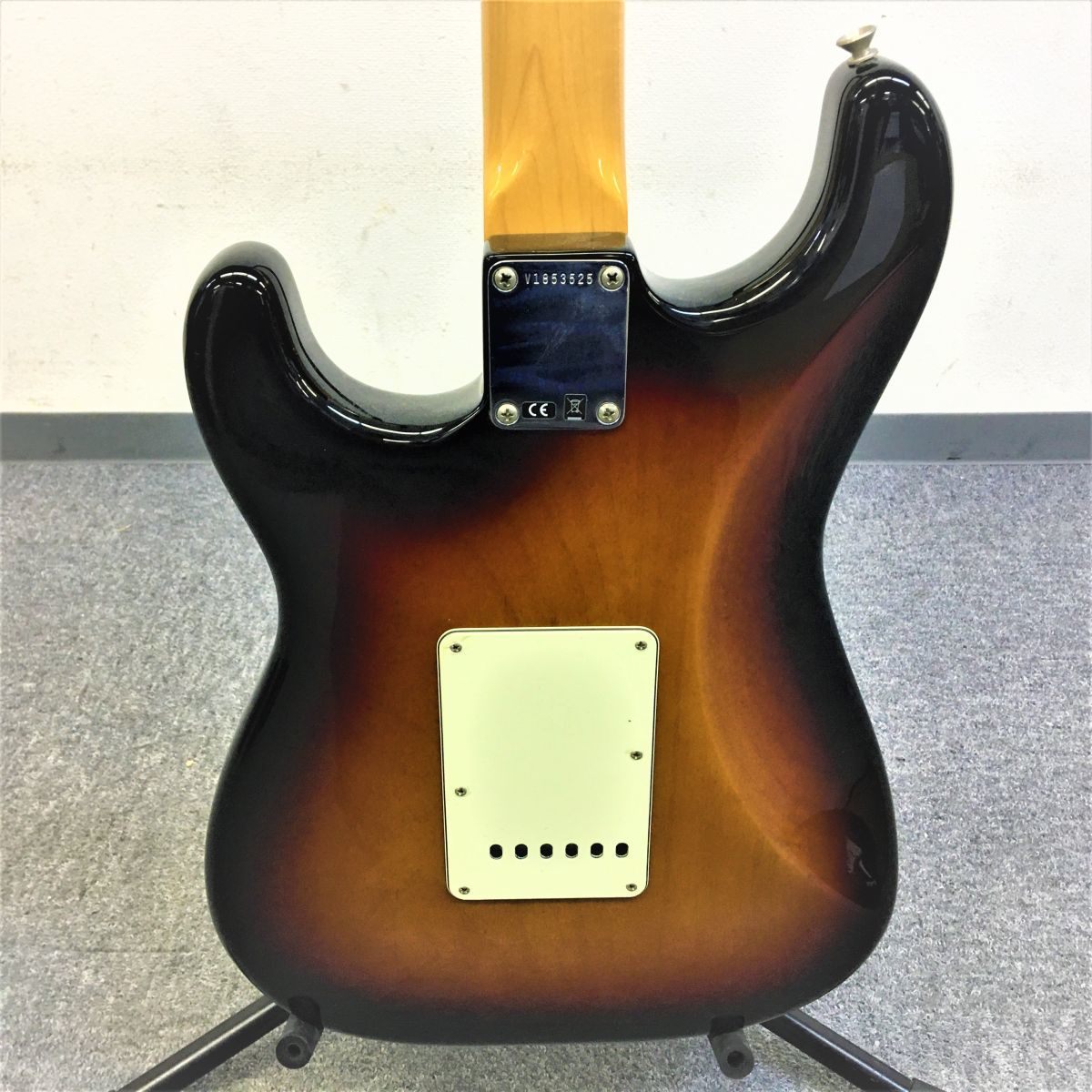 A015-I30-5238 FENDER フェンダー ストラトキャスター エレキギター V1853525 音楽 弦楽器 演奏 ライブ コンサート ※音出し確認済 ③ Front Fender -