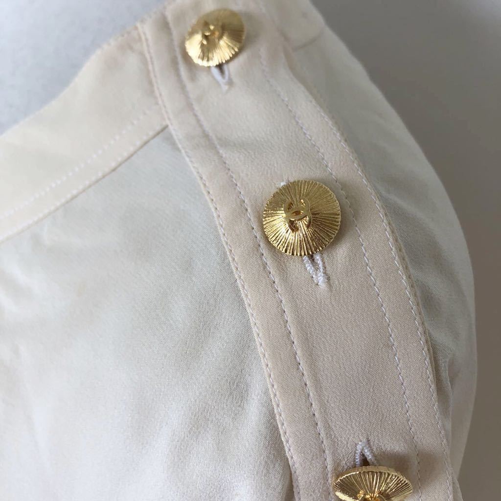 CHANEL シャネル　シルク　半袖ブラウス　プルオーバー ヴィンテージ　金ボタン　ココマーク　アイボリー　★1000