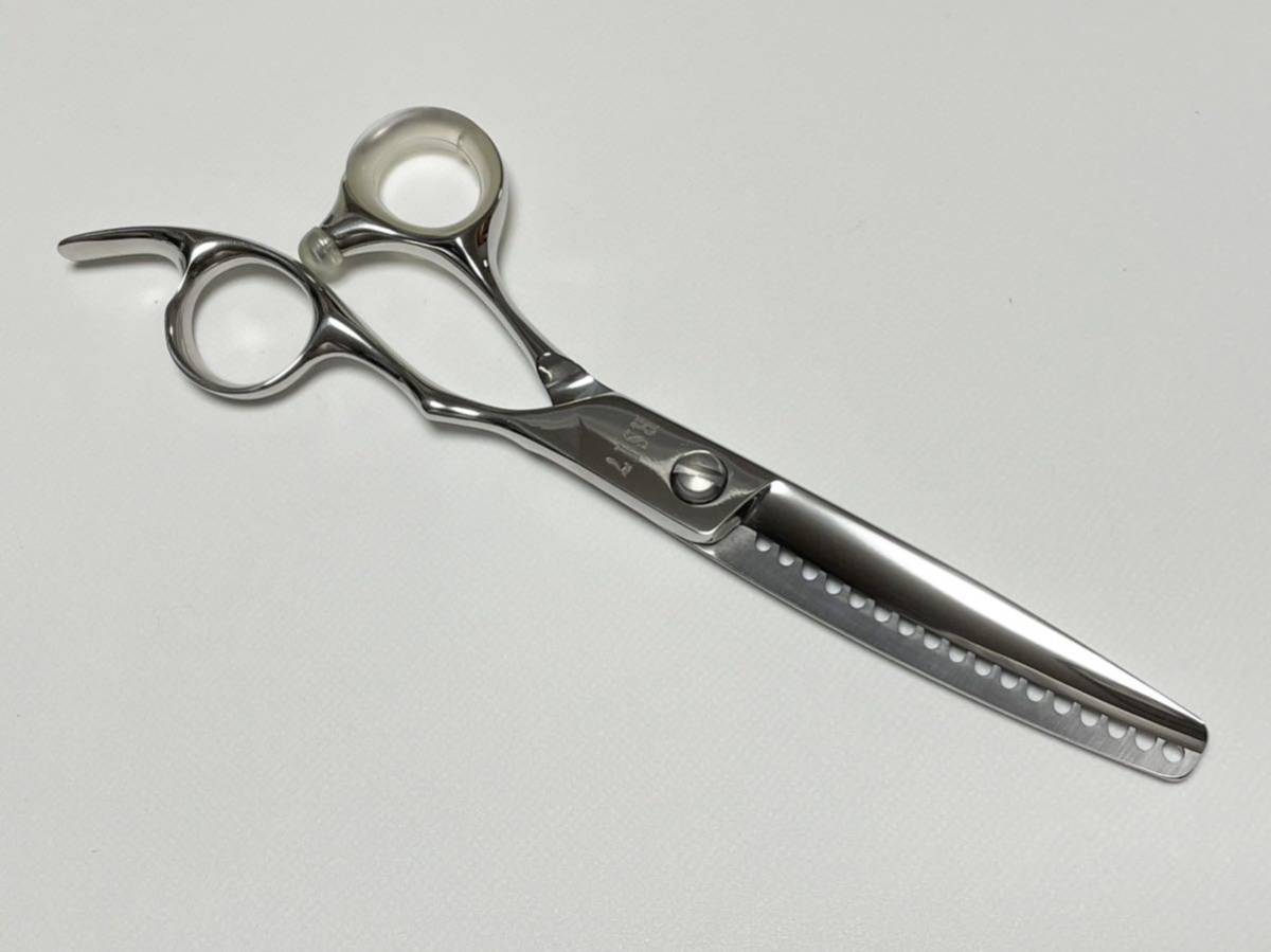 Bランク光シザー ヒカリ HIKARI RAY COSMOS 133 シザー 美容師