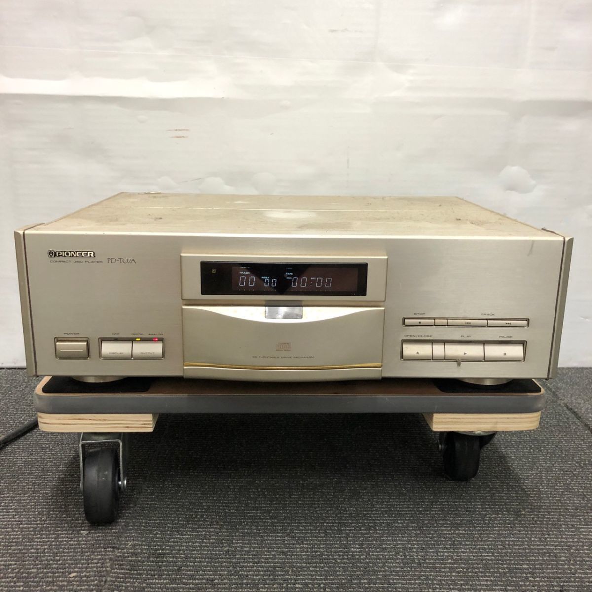 O545-O37-382 PIONEER パイオニア CDプレーヤー PD-TO7A コンパクト ディスク プレイヤー ステレオ オーディオ機器 通電OK ③