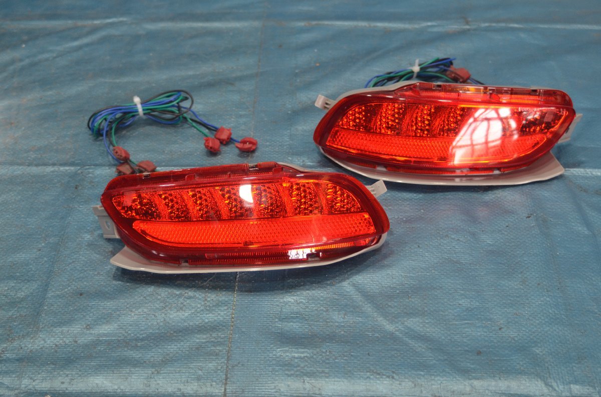 ハリアー 30系　ACU30W ACU35W MCU30W MCU35W MCU36W MHU36W GSU30W LED リアフォグ 左右 バックフォグ