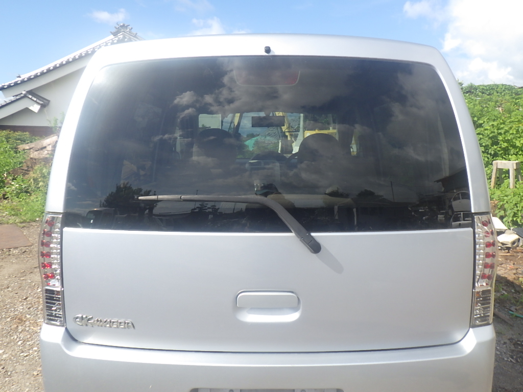 ekワゴン H82W バックドア リアゲート シルバー A31