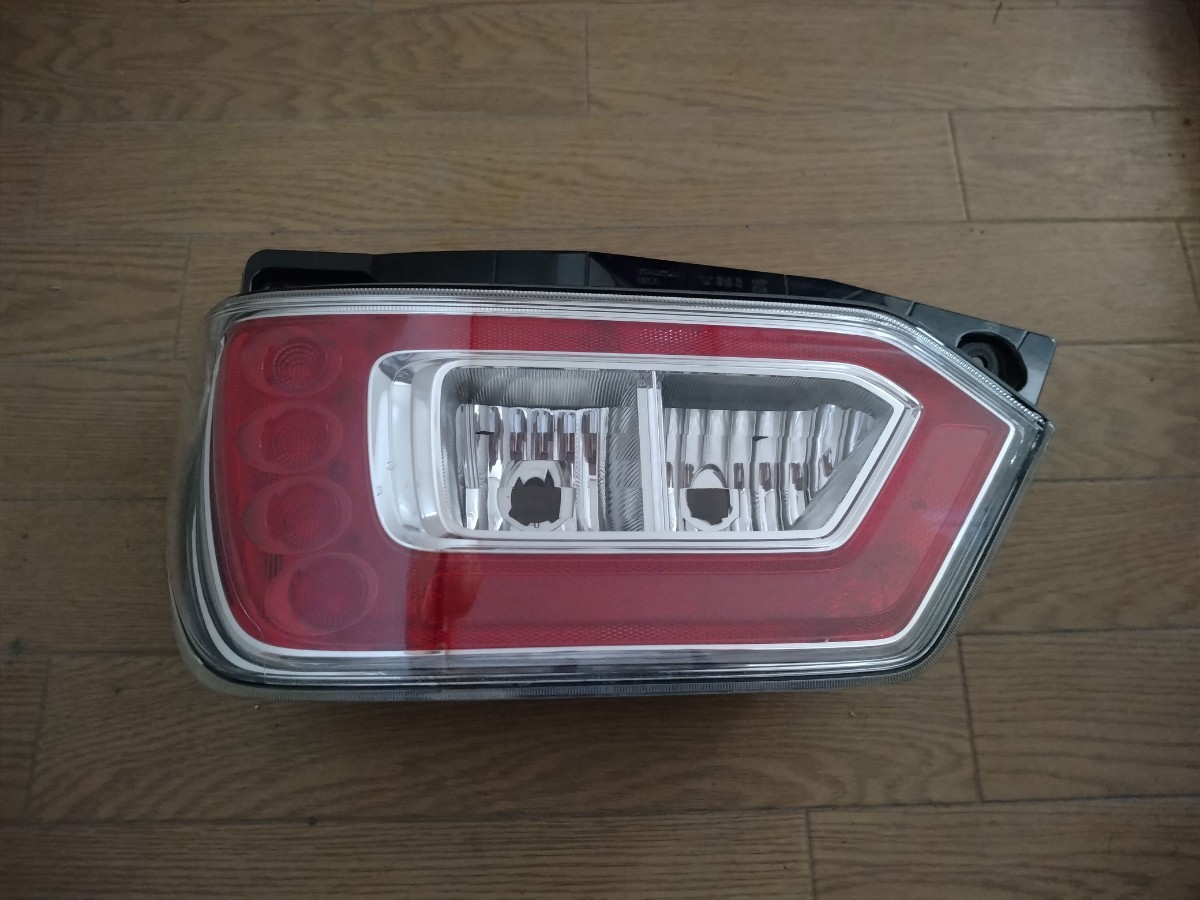 スズキ ワゴンR リアコンビネーションランプユニット(R) スズキ ワゴンR MH95S 中古左 テールランプユニット コンビネーション