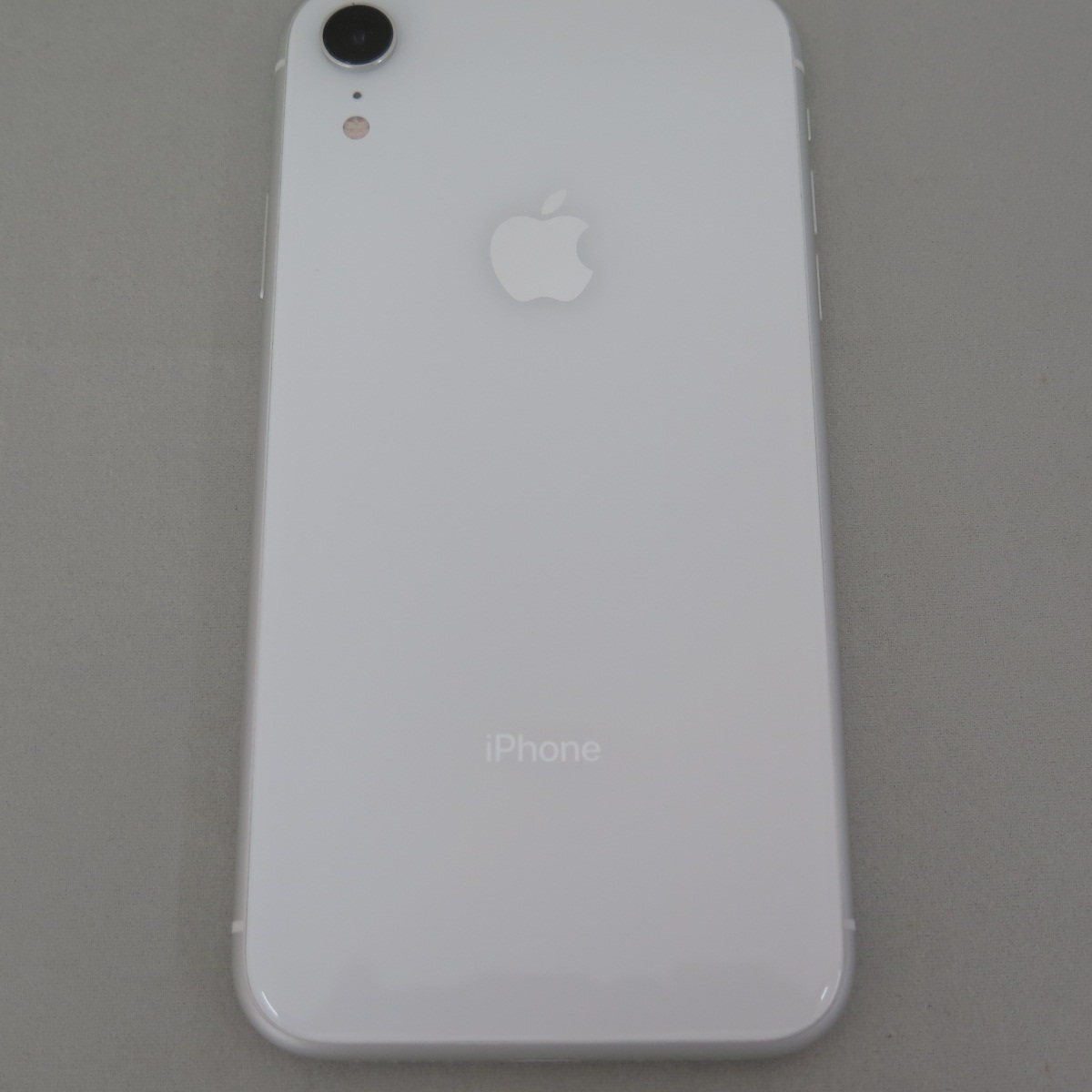 XR au iPhone 64GB ホワイト 公式通販 SIMロック解除済み SIMロック