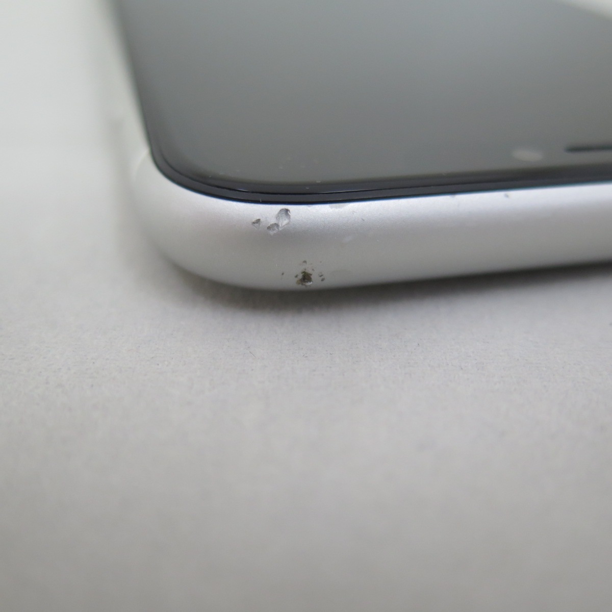 XR au iPhone 64GB ホワイト 公式通販 SIMロック解除済み SIMロック
