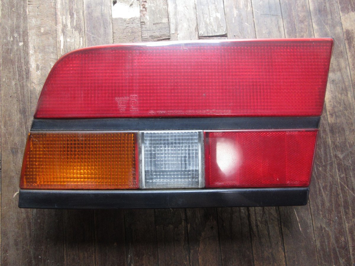 1678ヤ 日産 ニッサン フェアレディZ Z31 テールランプ 左側 ブレーキ