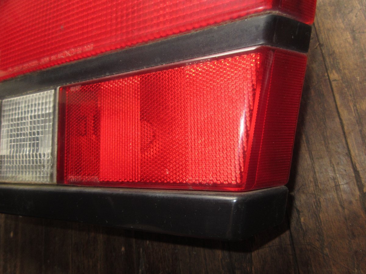 1678ヤ 日産 ニッサン フェアレディZ Z31 テールランプ 左側 ブレーキ