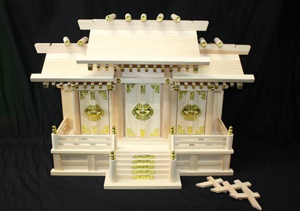 未使用 お徳用 神棚セット 中 屋根違い三社 神具セット ひのき ヒノキ  