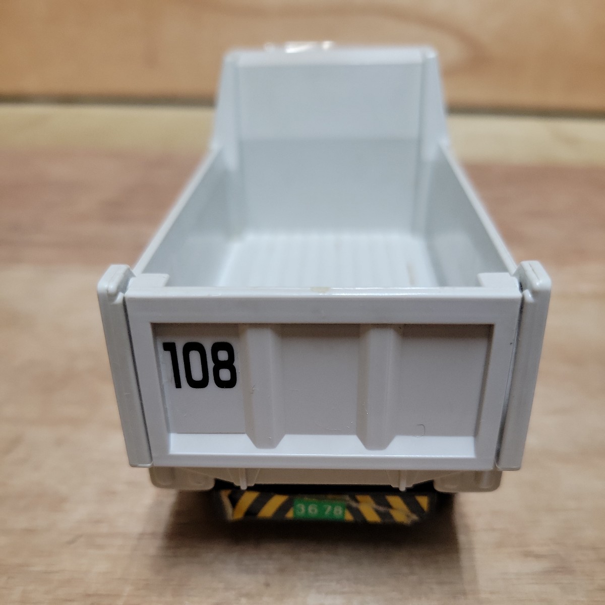 D 当時物 ヨネザワ DIAPET T-37 ニュー大型 三菱ふそうダンプ scale:1