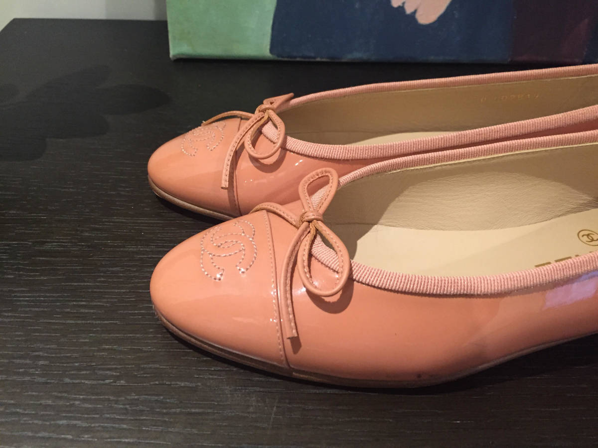 シャネル 靴 パンプス 本物 可愛い 素敵 サイズ36.5C シミ シャネル 靴 パンプス 本物 可愛い 素敵 サイズ36.5C シミ
