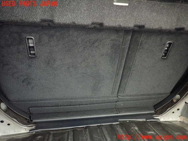 1UPJ-94487385]レクサス・IS300h(AVE30)リアシート 中古