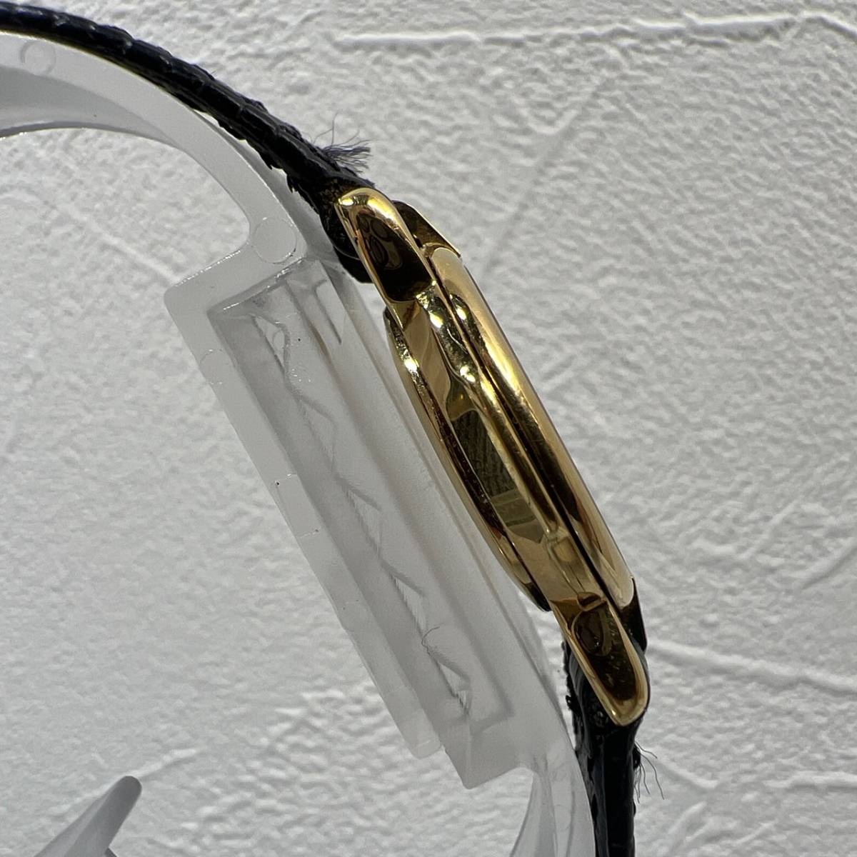 稼働品】グッチ GUCCI 3400L レディース腕時計 黒文字盤 ゴールド