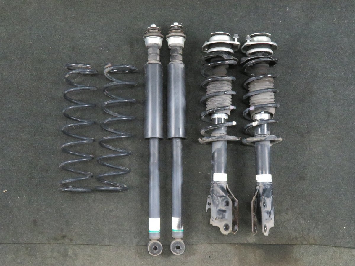 L175S ムーウ゛ ムーブ RS 2WD ストラット ショック1台分