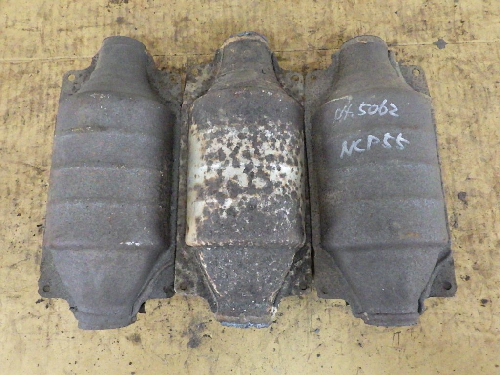 石] トヨタ 刻印GC4 触媒3個セット 1NZ 棚落ち無 コア用 □ ロジウム