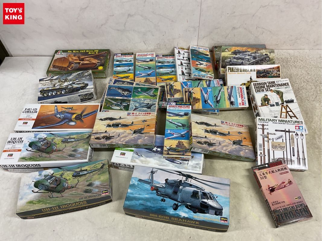 1円〜 同梱不可 ジャンク ハセガワ 1/72 UH-1H イロコイ タミヤ 1/35 ドイツ戦車兵エンジン整備セット 他