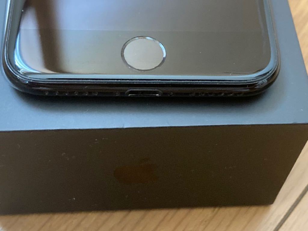 iPhone7 ジェットブラック 128GB / au / simロック解除済み 美品