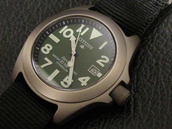 シチズン プロマスター エコドライブ 20bar 7828-H09971 グリーン 美品 ナイロンバンド(社外品) チタン ミリタリー ソーラー ヴィンテージ
