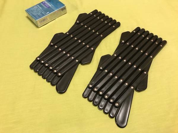 国内最安！！Sサイズ　2個セット ウィンドーガード 自動車 窓 犬 アミアミ USDM EURO フェンス　ウィンドウ　旧車