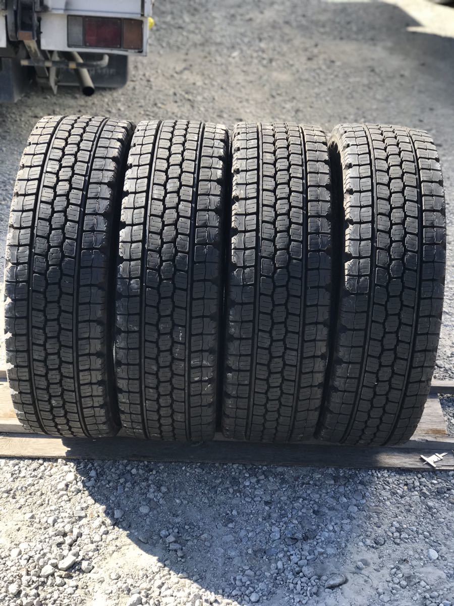 3812 ブリヂストン　245/70R19.5 スタッドレス　4本セット 2716 ブリヂストン 245/70R19.5 スタッドレス 新古4本セット