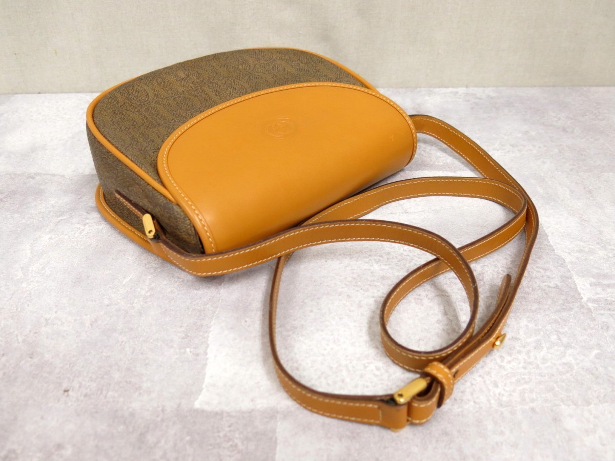 ○超美品○GUCCI オールド グッチ○ロゴ型押し○PVC カーフ レザー