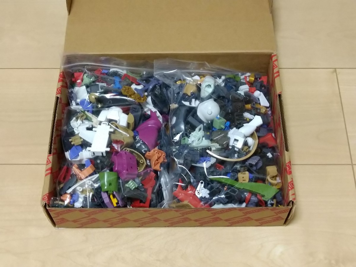 ガンプラ 余剰パーツ 大量 詰め合わせ 改造パーツ ジャンク HG HGUC MG 