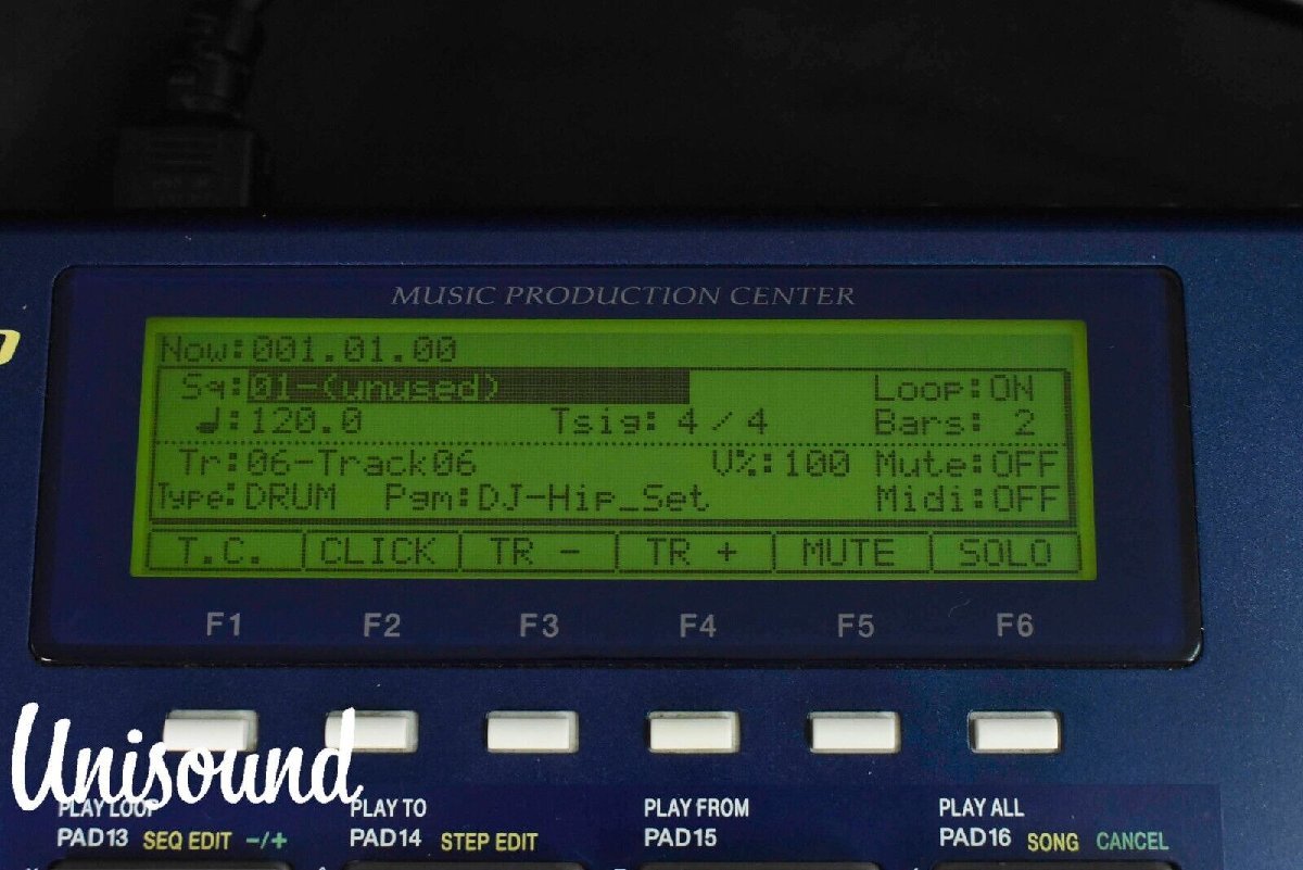 Akai アカイ MPC1000 Professional Music Production Center
