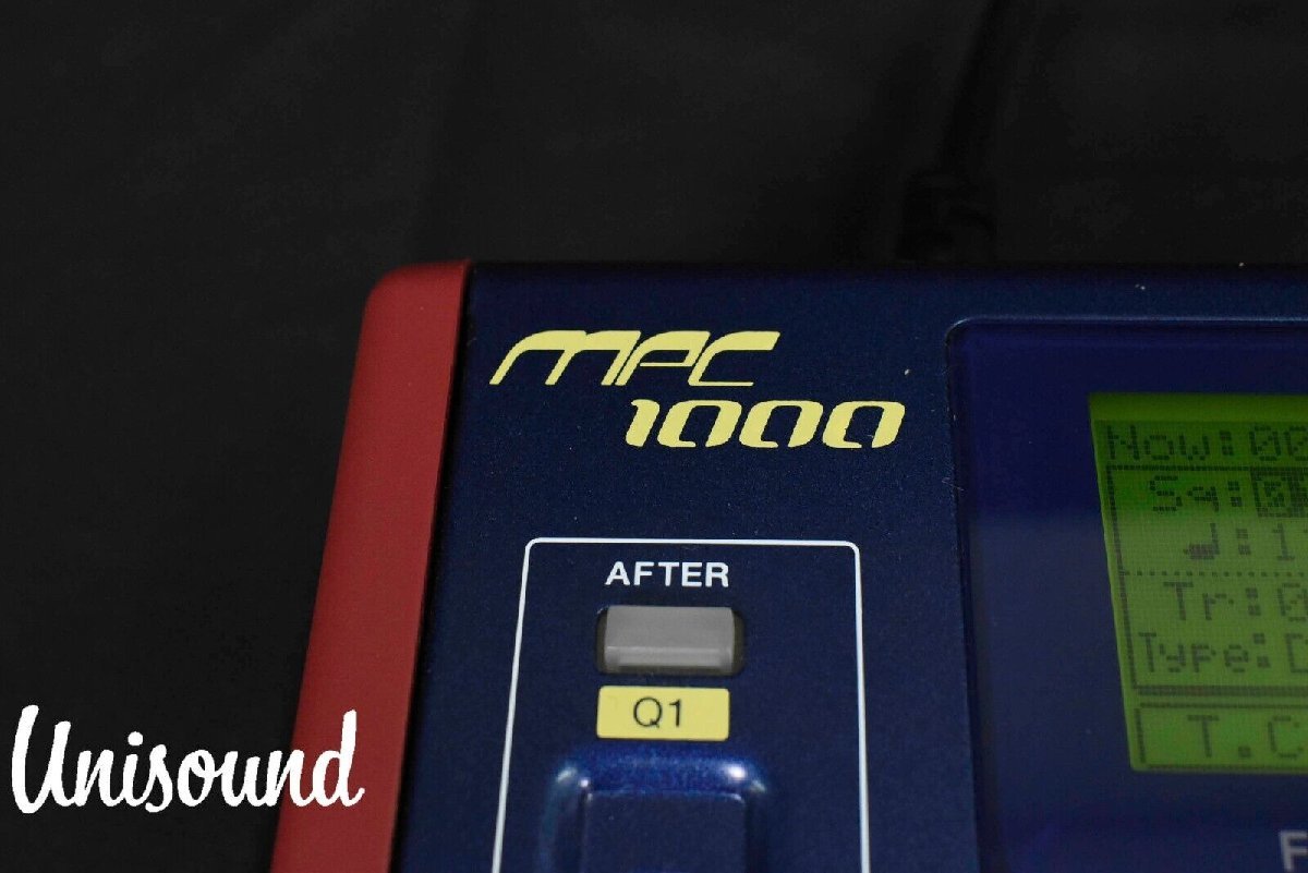Akai アカイ MPC1000 Professional Music Production Center