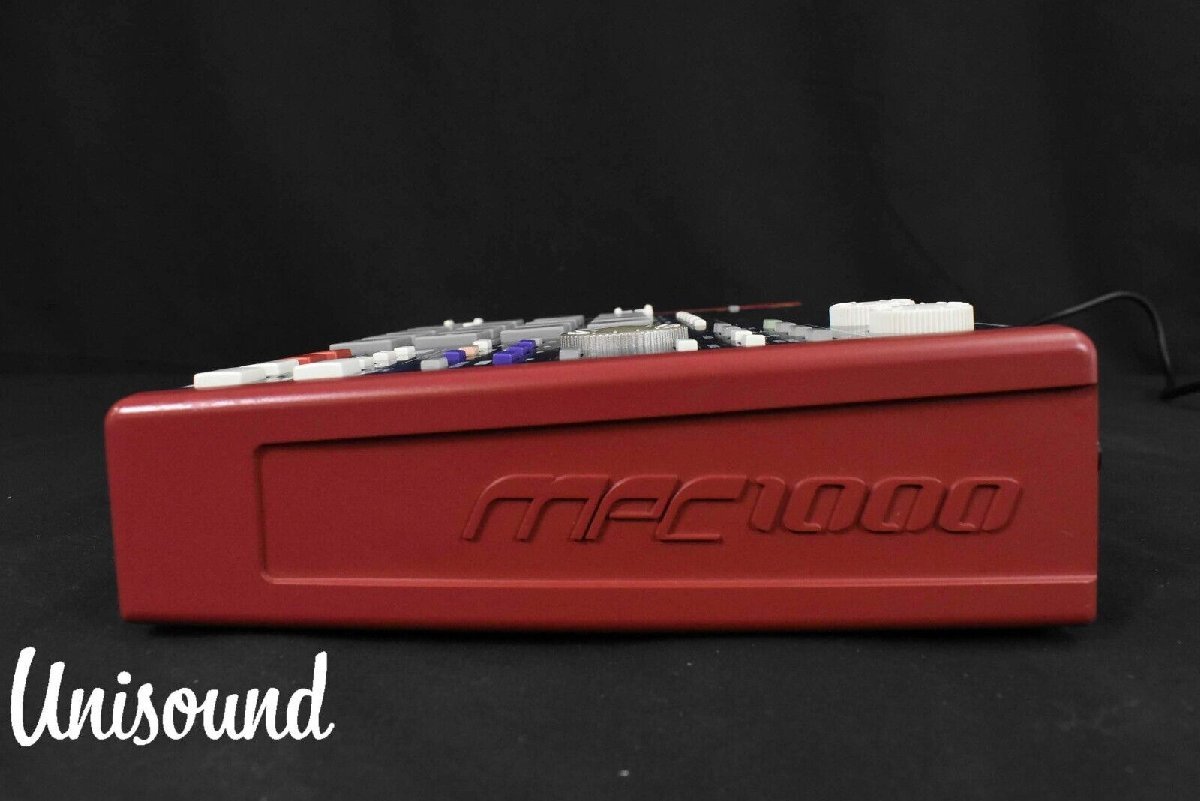 Akai アカイ MPC1000 Professional Music Production Center