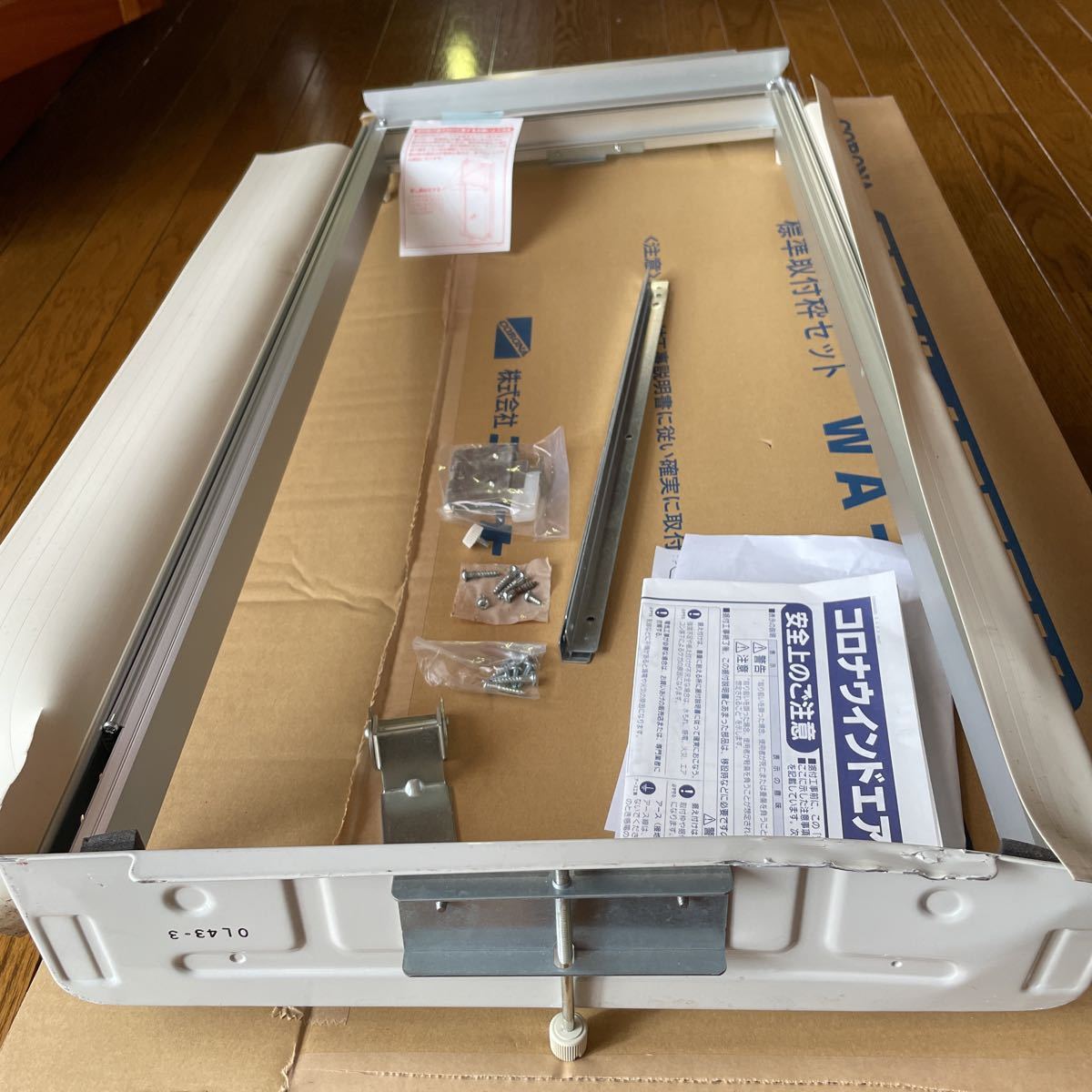 コロナ窓用エアコン 標準取付枠 WA-8 CORONAコロナ 【公式通販】