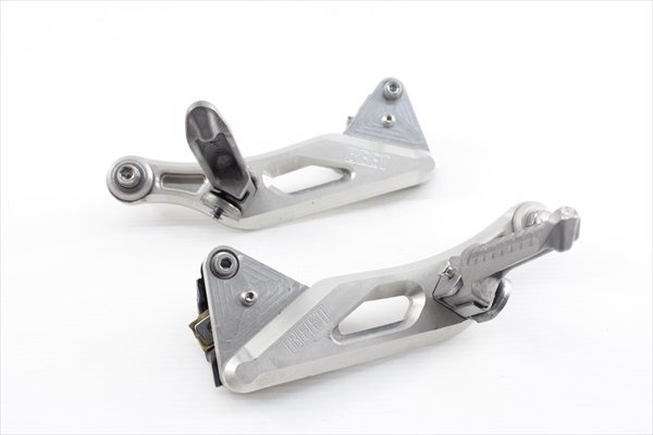 ZX-11-2 ZZR1100D[64社外BEET ビート タンデムステップ]検ZZR1100C｝B