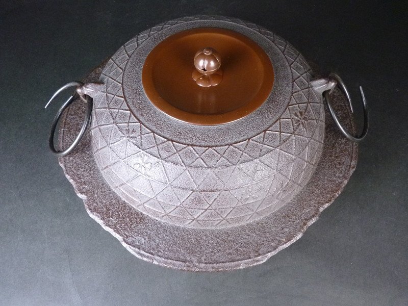 都屋】5 釜師 佐藤清光 作「桜川地紋 透木釜」共箱 高