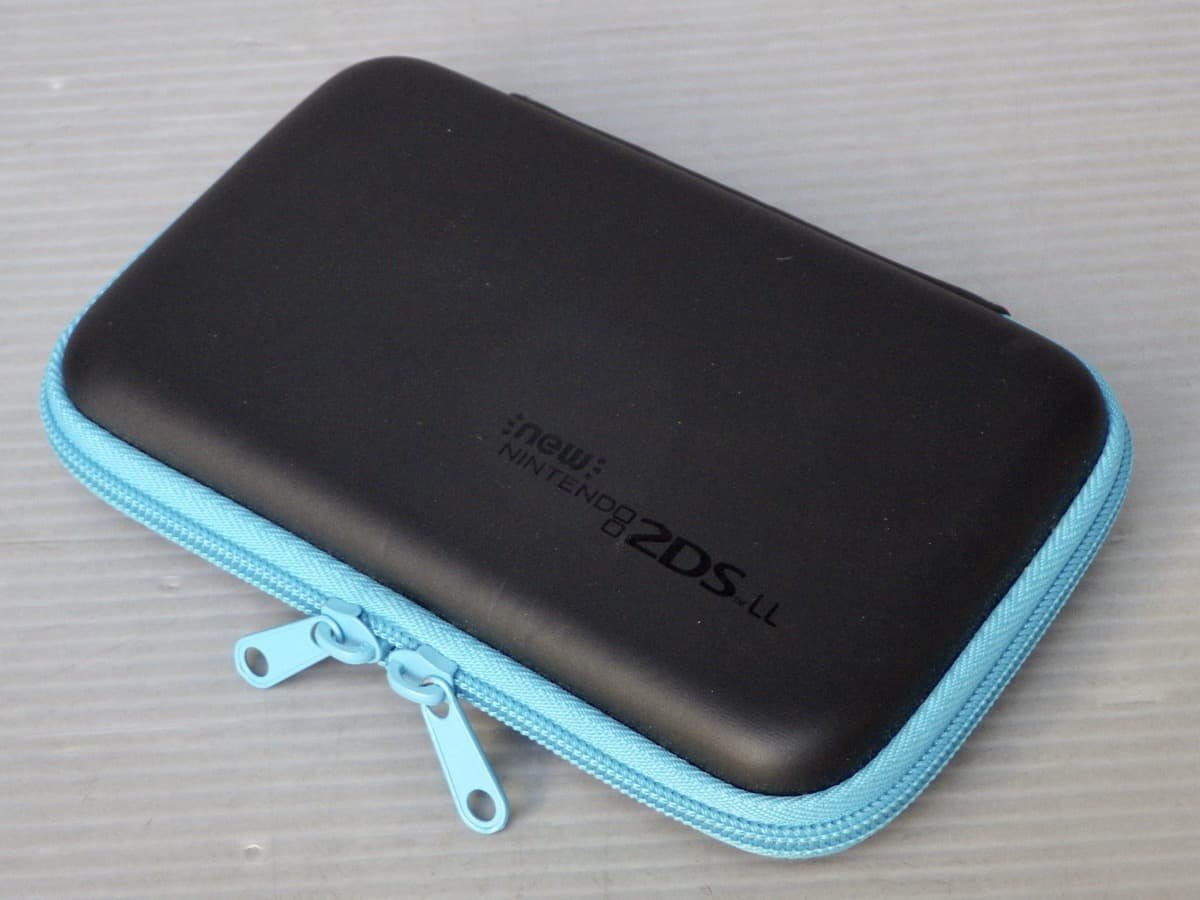 【ゲーム機本体】NINTENDO 2DS LL／ブラック×ターコイズ《充電ケーブル欠》動作確認済み、タッチペン欠品