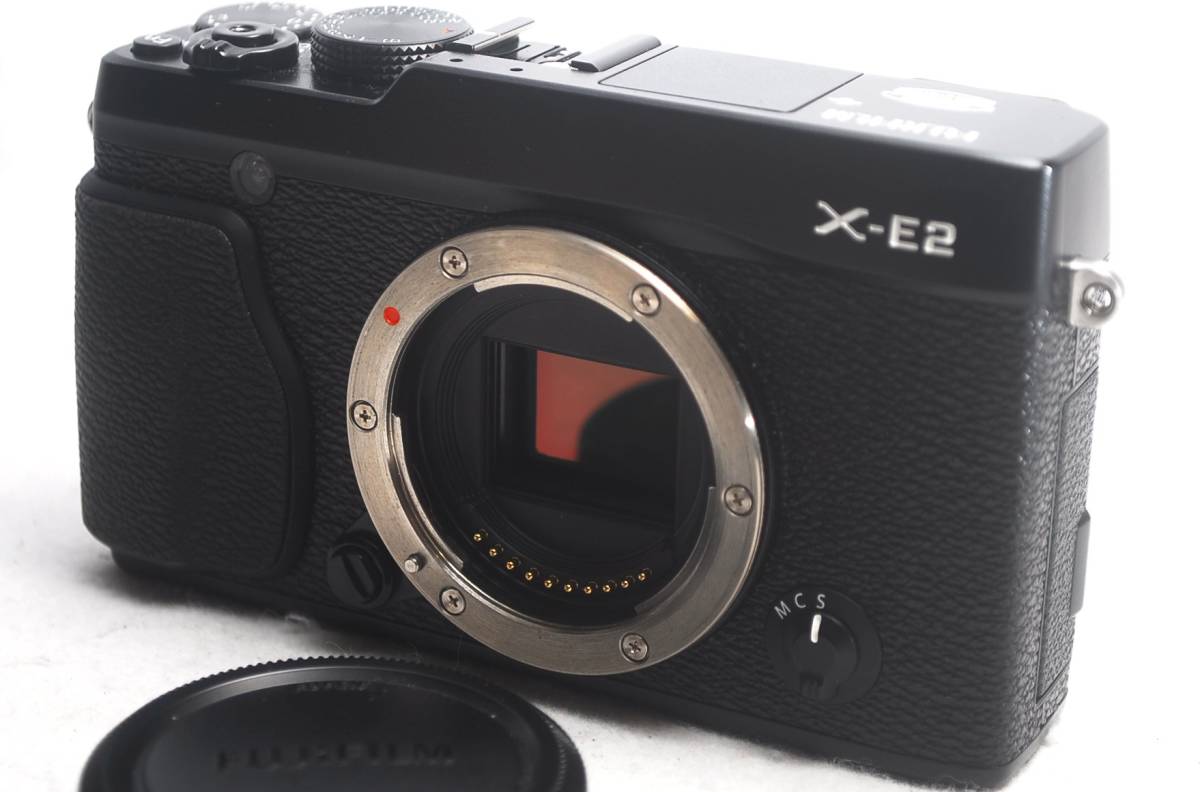 ☆極美品！☆FUJIFILMフジフィルム X-E2☆絶好調！C342 FUJIFILM X-E2