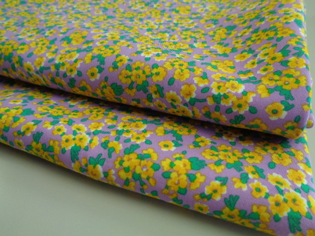 C－８５６　お買い得　スイス製　綿　１００％　平織り　プリント