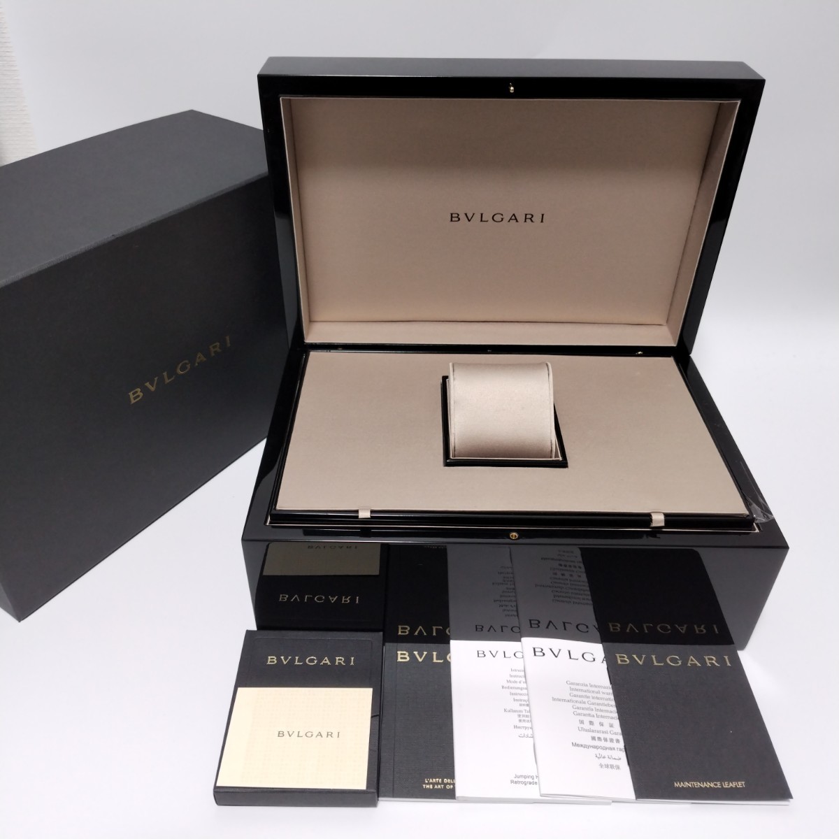 BVLGARI ブルガリ 腕時計ケース 空箱 ボックス 化粧箱 外箱 付属品 