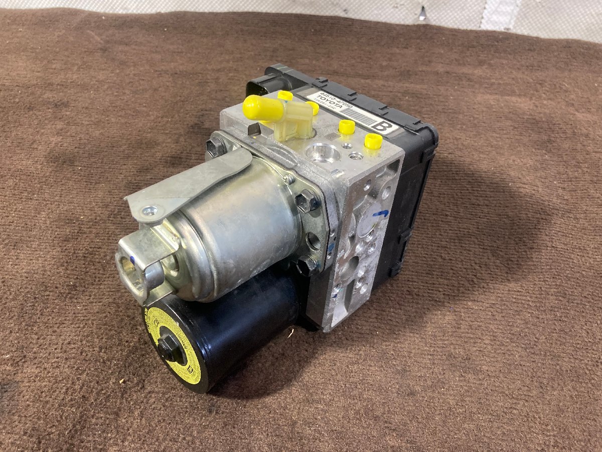 中古 自己診断チェック済 トヨタ NHW20 プリウス ABS アクチュエーター 44510-47050 B 走行182，875km