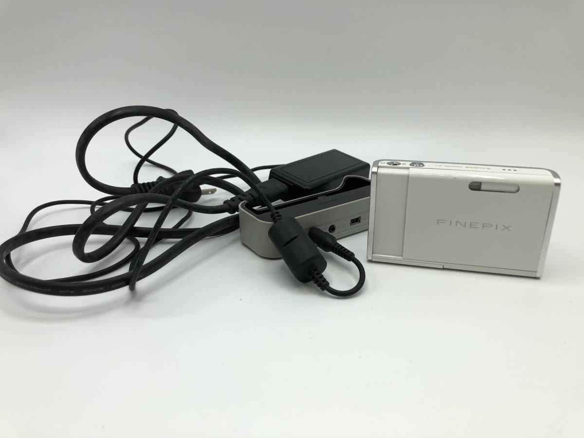 FUJIFILM / FINEPIX Z2 / / 使用説明書 充電器付 OOAM087 の入札履歴