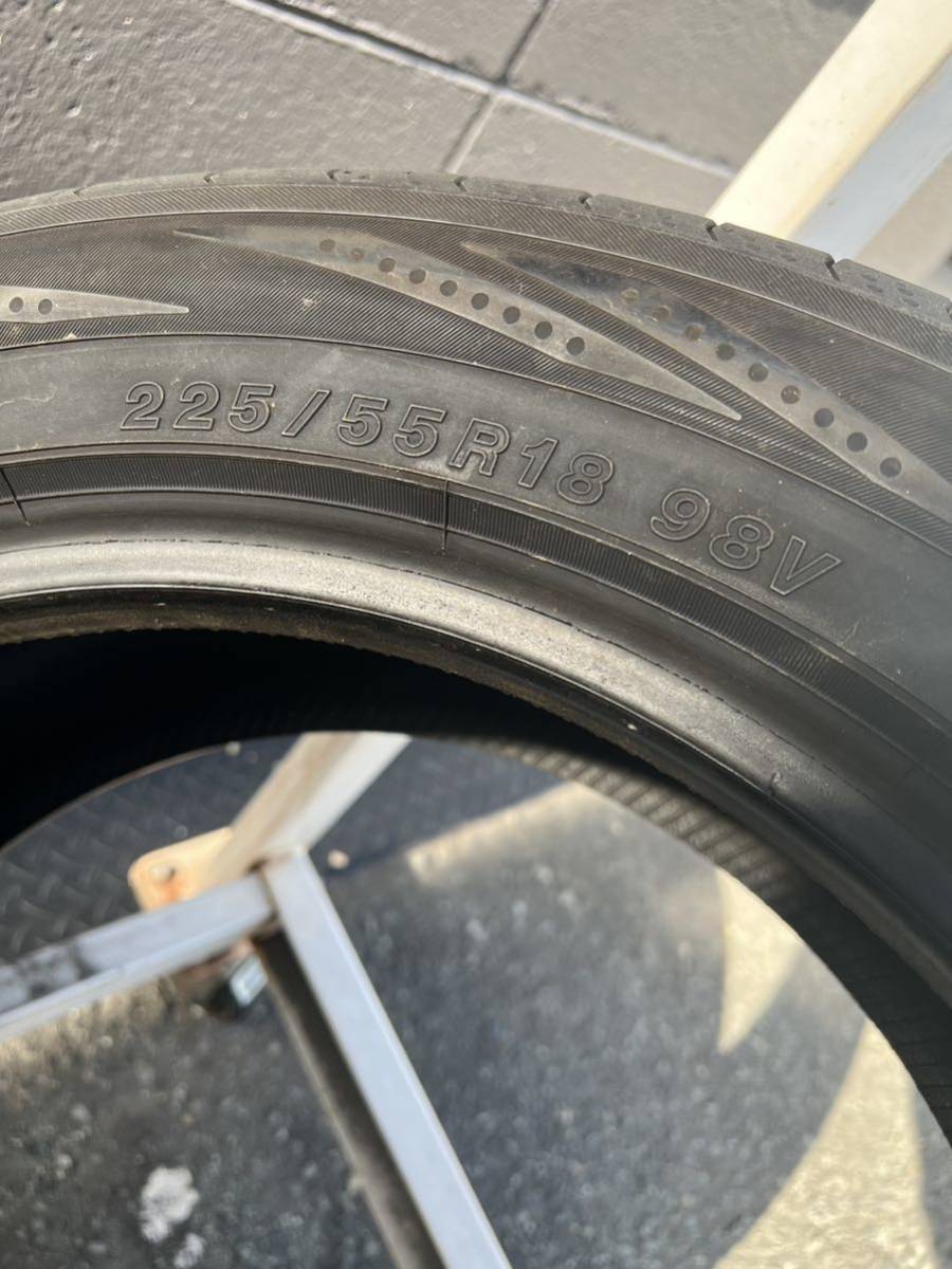 品質保証，新品 3本セット 225/55R18 98V ブルーアースRV02 ヨコハマタイヤ 2017年製造 
