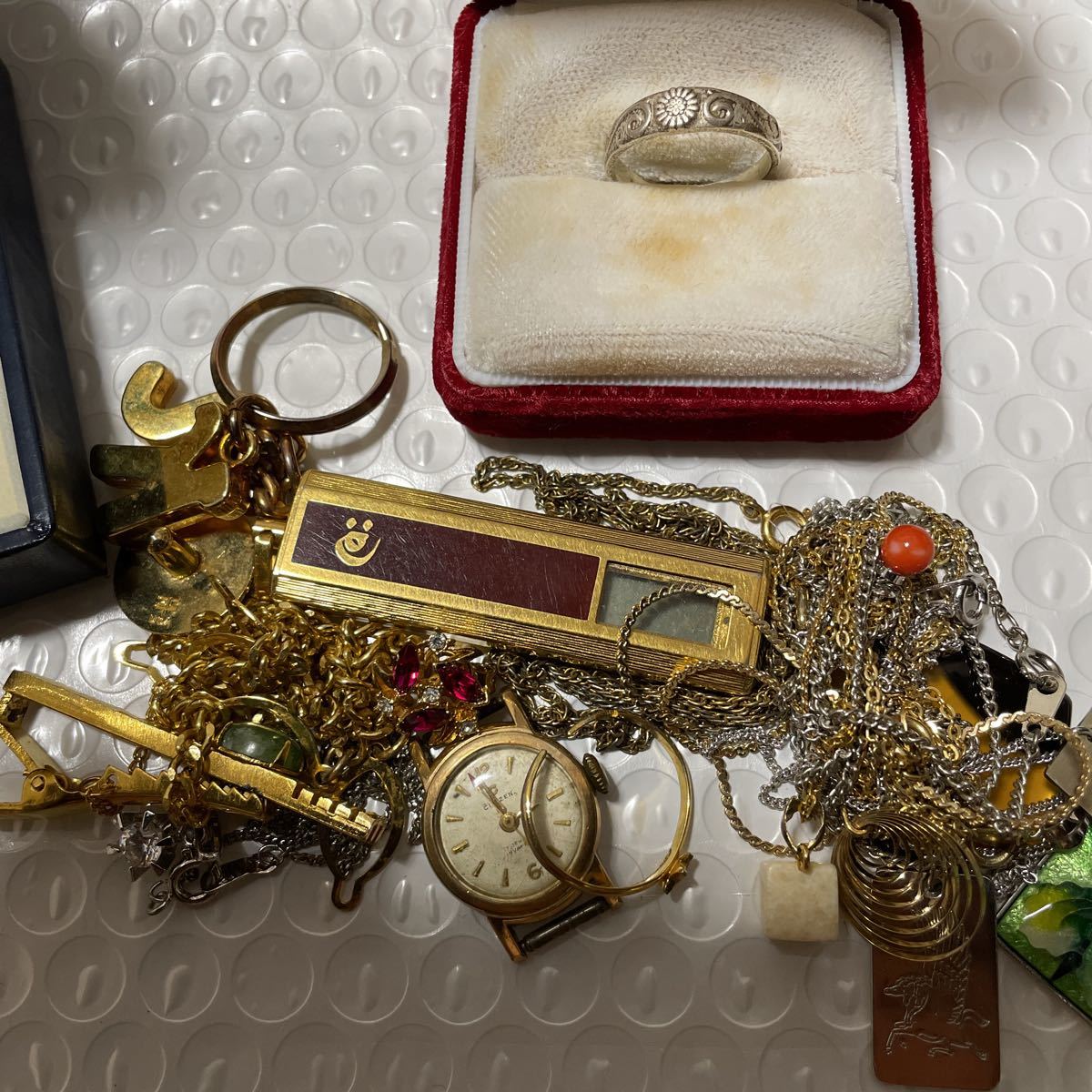 さ*こ様 ヴィンテージアクセサリーリング指輪ゴールドカラーまとめ売り遺品整理生前 さ*こ様 ヴィンテージアクセサリーリング指輪ゴールドカラーまとめ売り