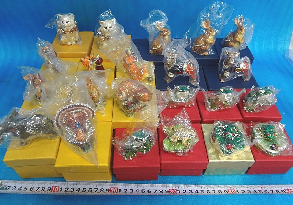 Kぬや0653 アクセサリーケース ジュエリーケース 小物入れ 動物 イヌ ネコ ウサギ ゾウ カエル リス クジャク アンティーク まとめ売