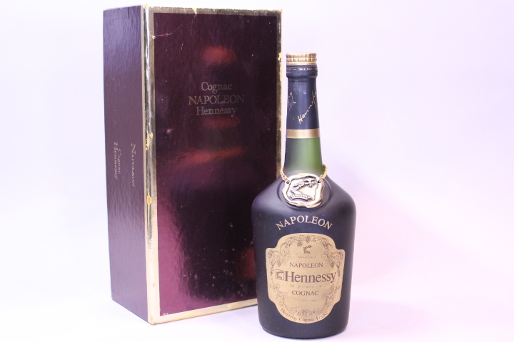 p-1247 未開栓古酒 ヘネシー ナポレオン コニャック 700mL