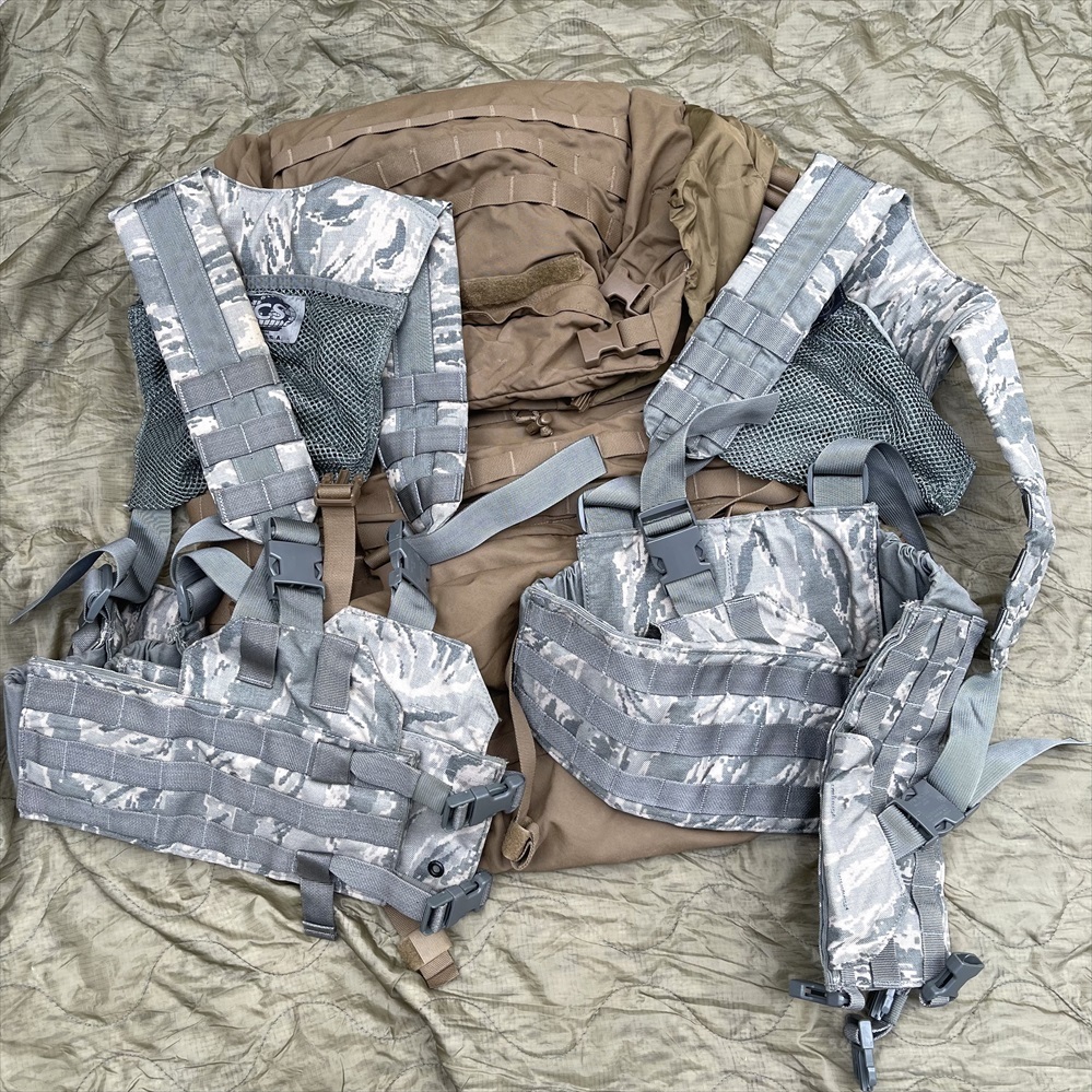 アメリカ軍 実物 米軍放出品 大量詰め込み マガジンポーチ Hハーネス