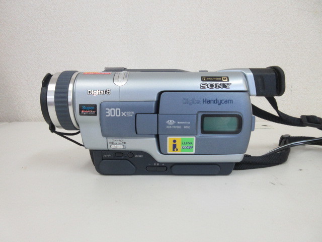 e051☆SONY 8mm ビデオカメラ 中古品 DCR-TRV300 通電OK (ソニー