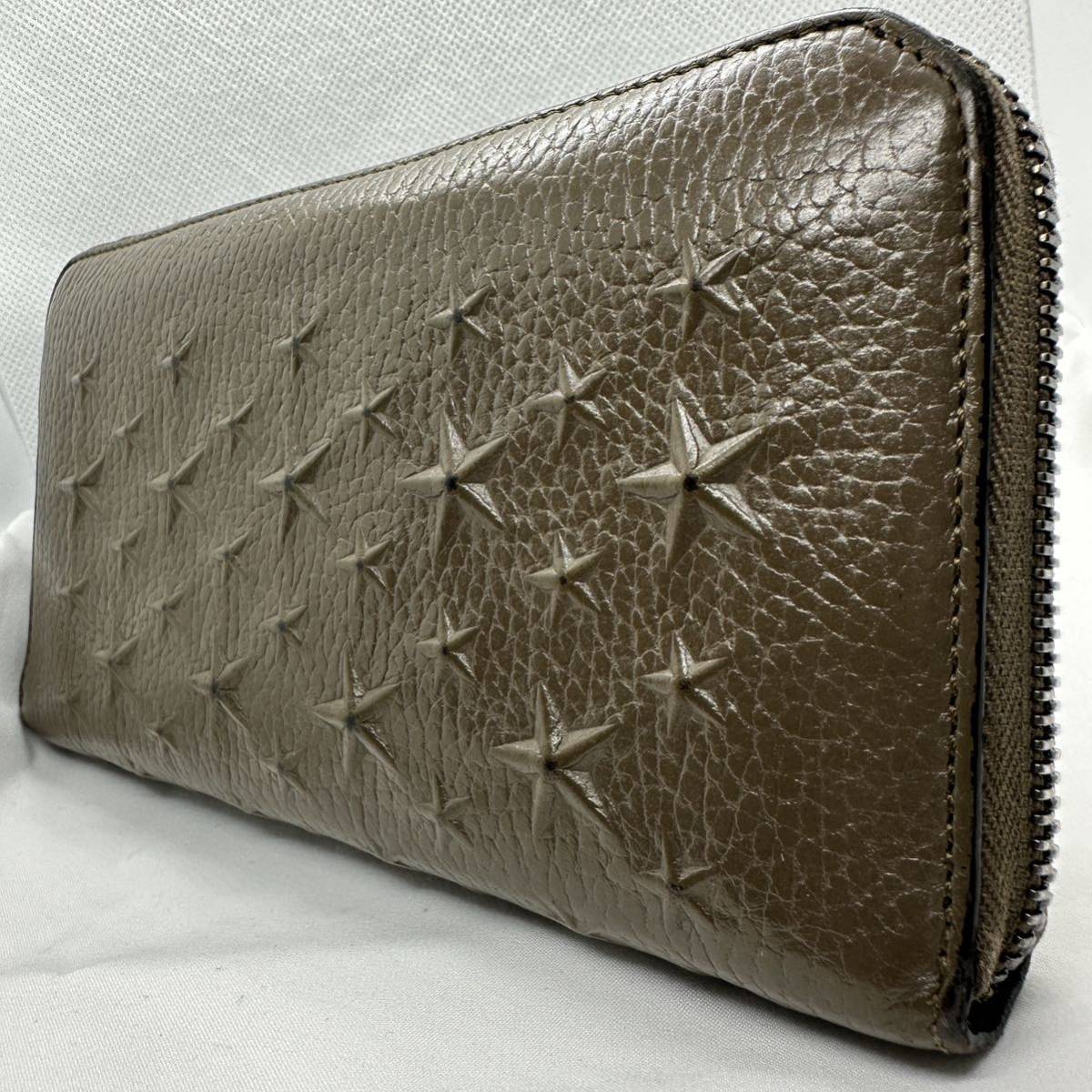 美品☆ JIMMY CHOO シルバー 星形エンボス ラウンドファスナー 長財布 ジミーチュウ JIMMY CHOO 長財布 美品 レザー スター ラウンド